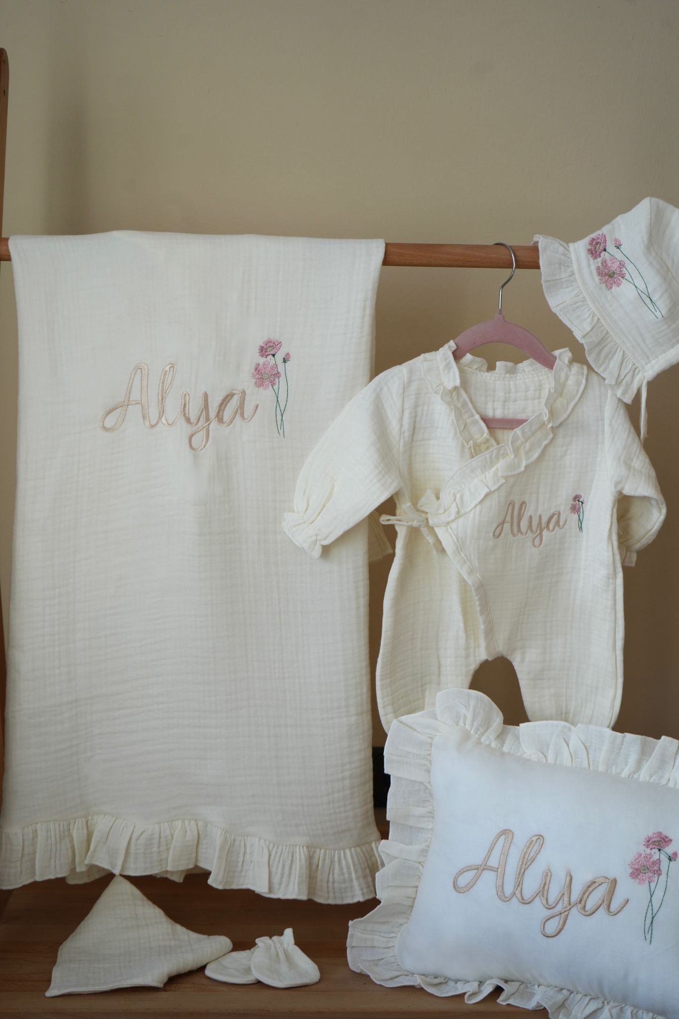 Blume Musselin Neugeborenen-Set (6-teilig)